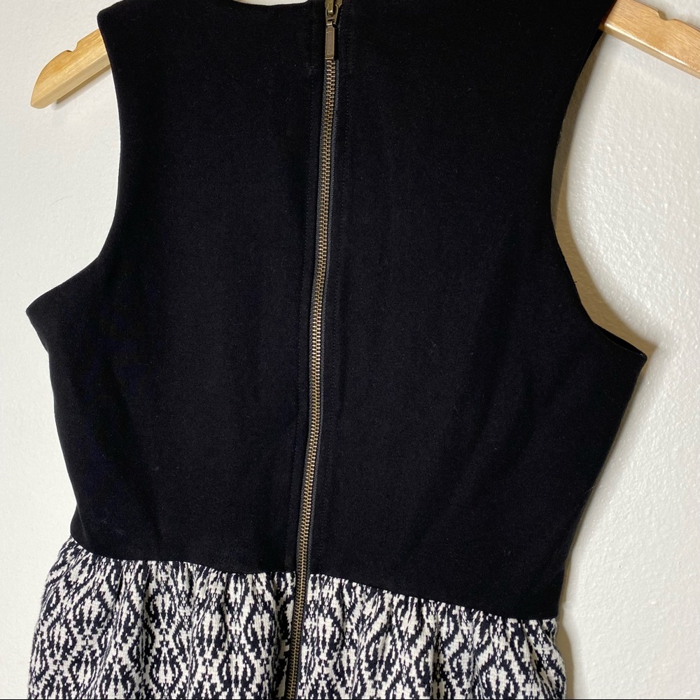 Madewell Black and White Textured Fit-and-Flare Dress - Picture 5 of 11